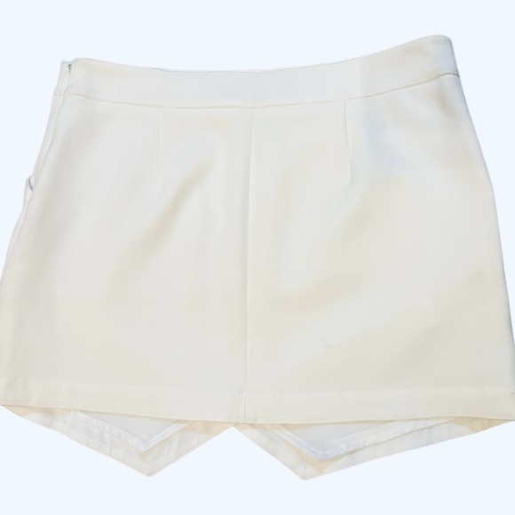 BCBG mini skirt size small asymmetrical in excellent like-new condition - Picture 2 of 4